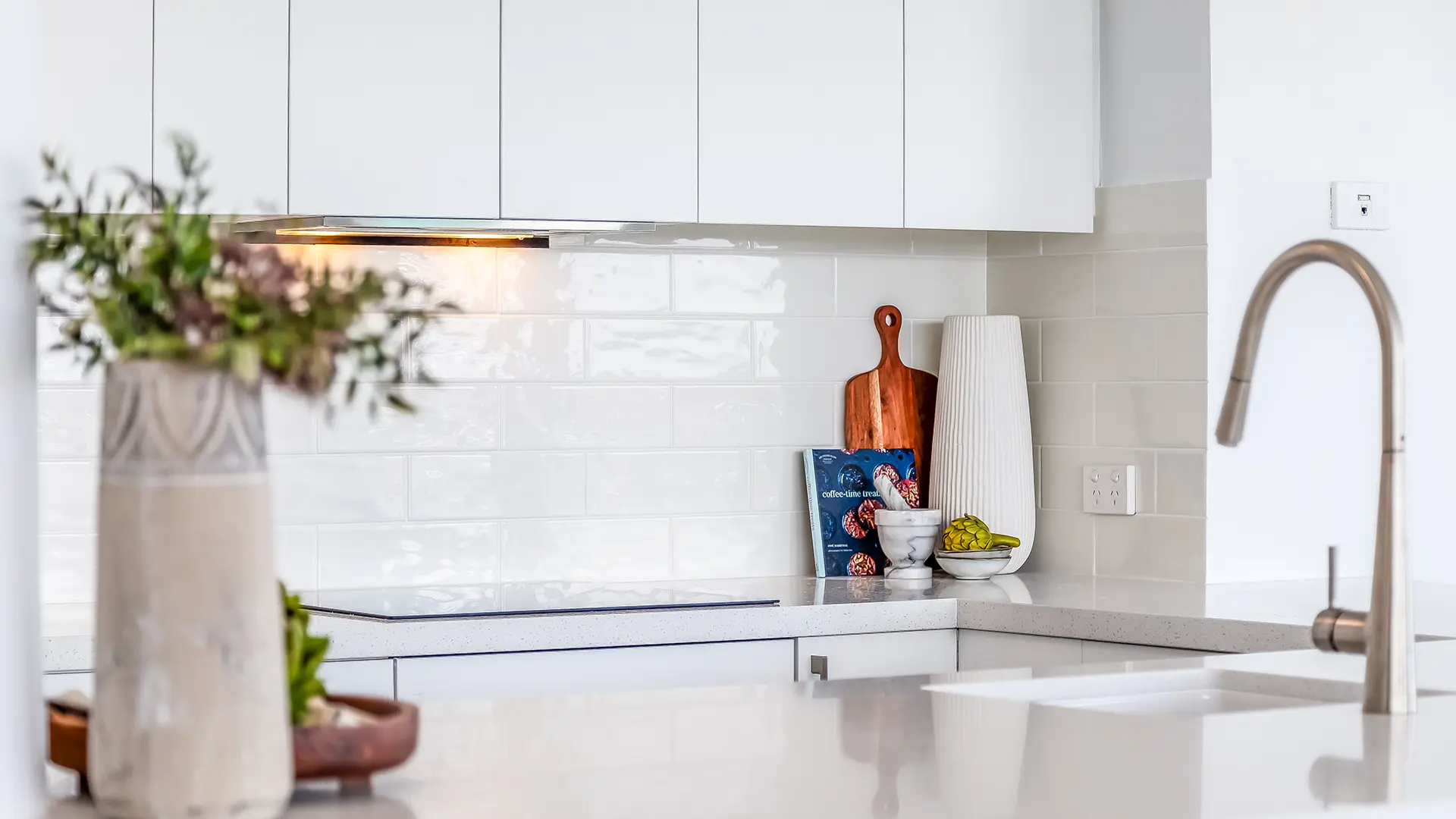 Superior Benchtops Curved Kitchen Benchtop Redcliffe MarinePde